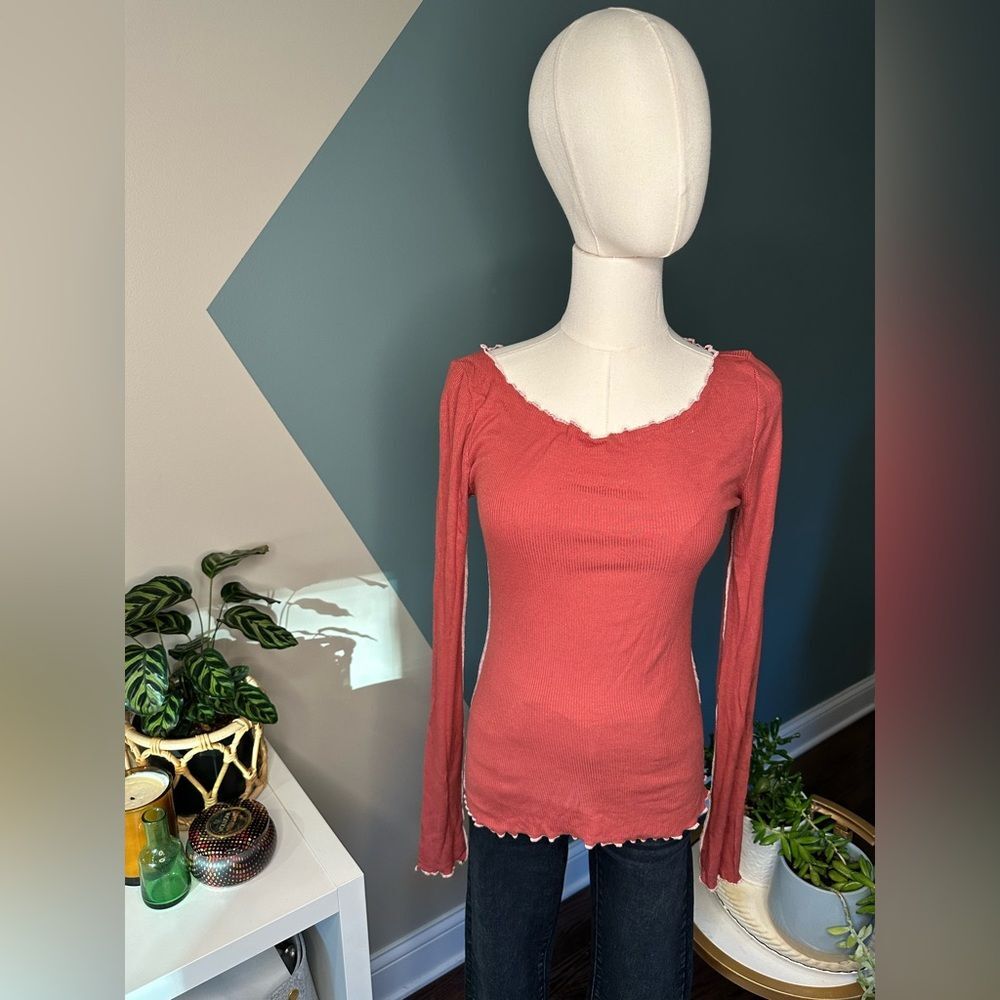 NWT Project Social T Ribbed Red Long Sleeve Top Ruffled Hem Slim Fit Y2K Size M